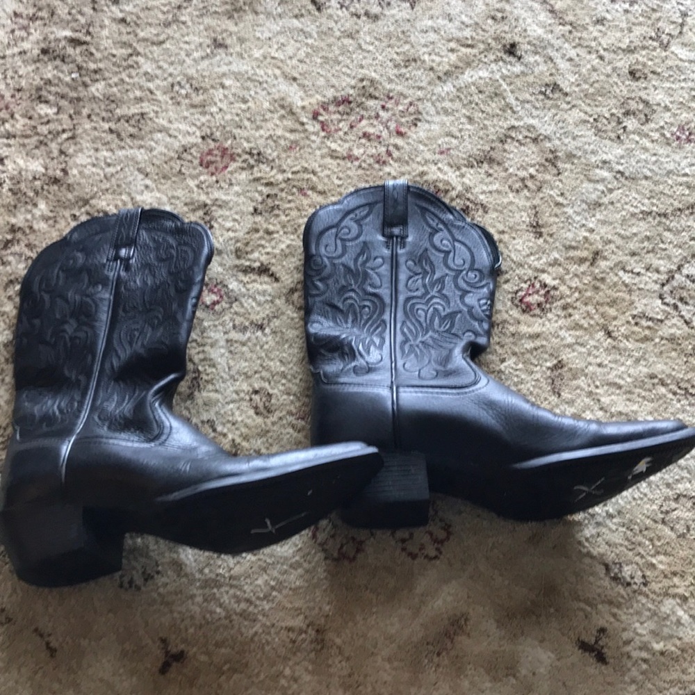 Black cowboy boots!